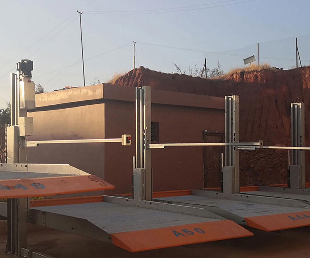 兩柱機(jī)械式停車(chē)庫(kù)短租