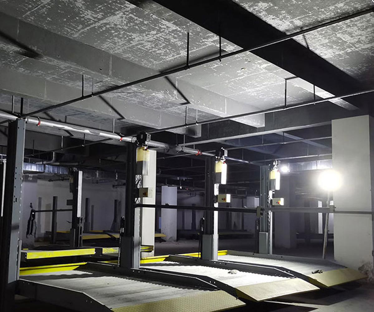 羅甸升降橫移式立體停車(chē)庫(kù)的安裝